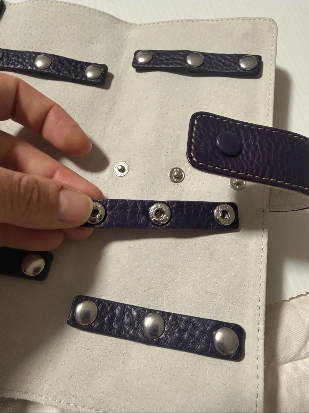 Levenger Purple Pebbled Leather Travel Jewelry Roll Organizer Case Snap Closure - Picture 6 of 9
